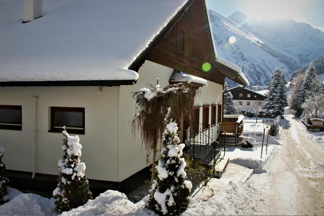 Apartamento Alpin Haus Berwang Exterior foto